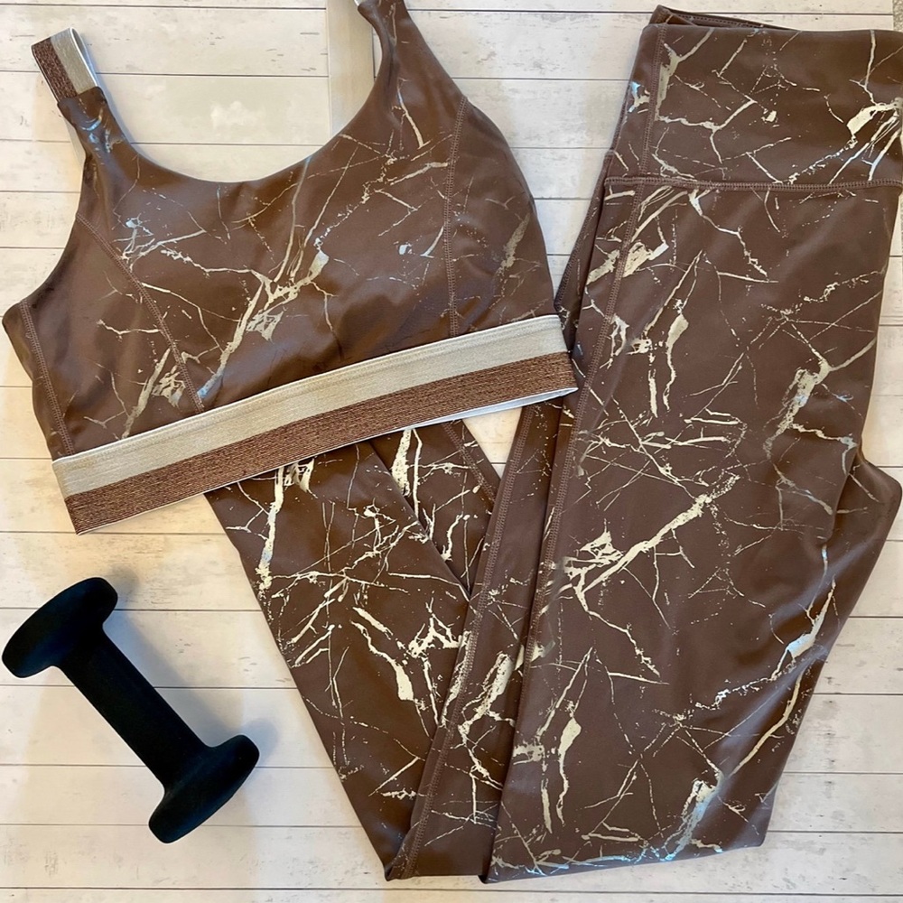 Mono B Athletic Apparel Set